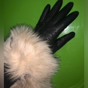 UGG Gloves Smart Toscana Cuff Black Leather